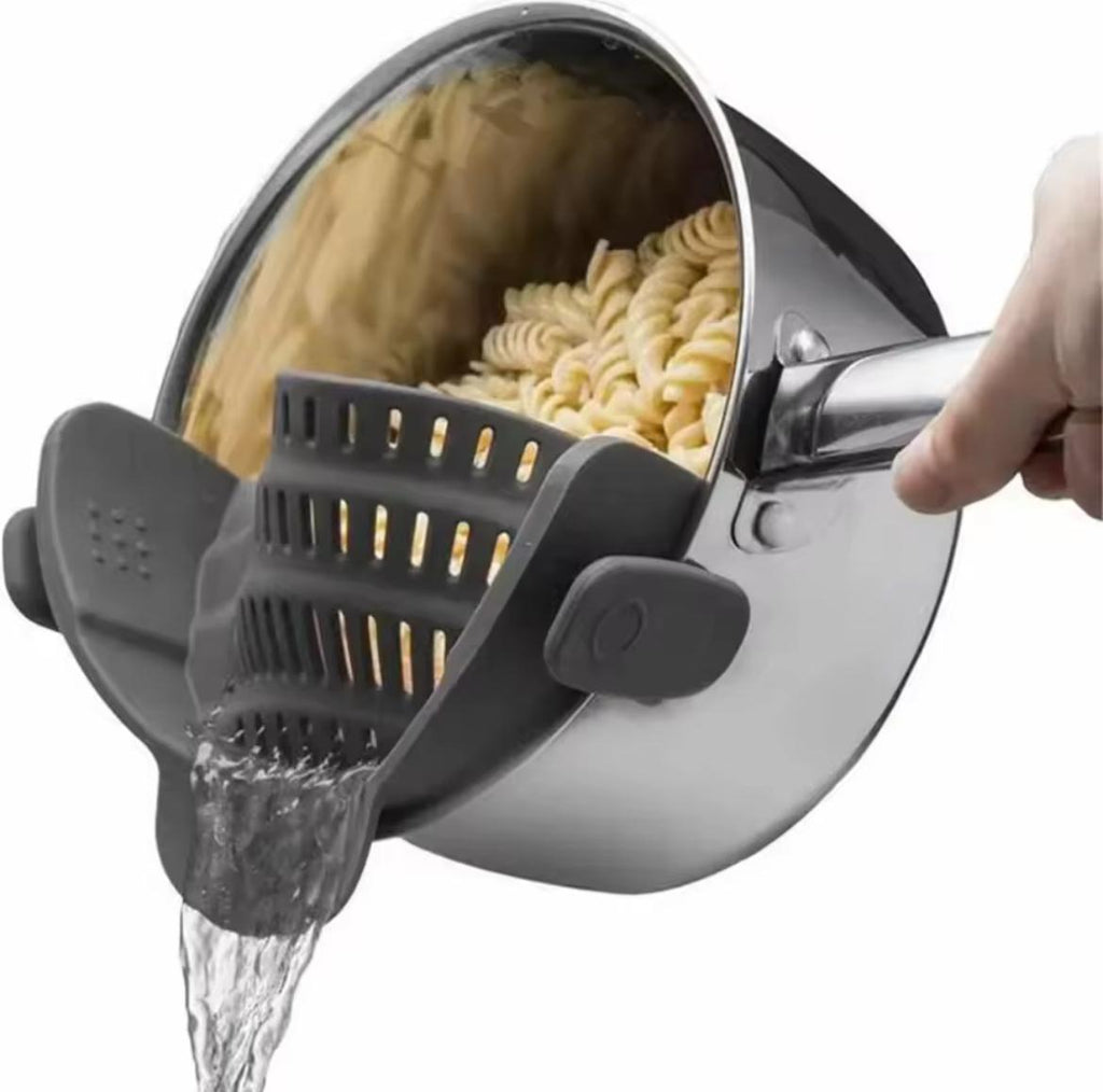 SqueezeJet™ Universal Clip-On Silicone Strainer